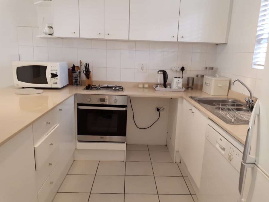 To Let 2 Bedroom Property for Rent in Vredehoek Western Cape